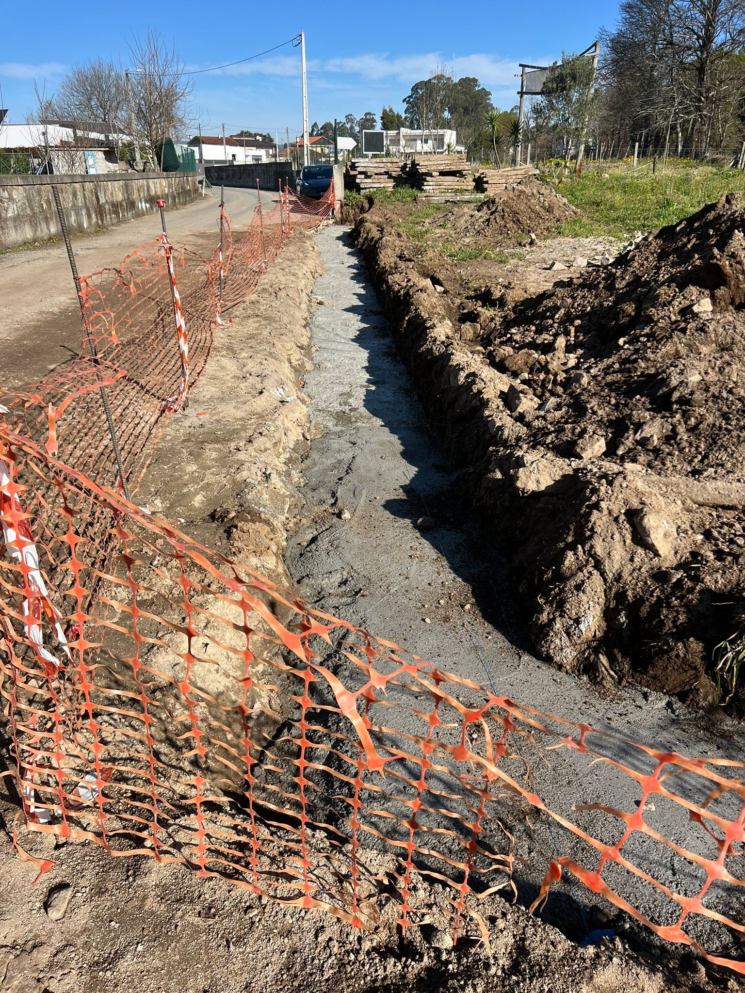 Ampliação de Arruamento e Execução de Pontão sobre Rio em Amares - Imagem 21