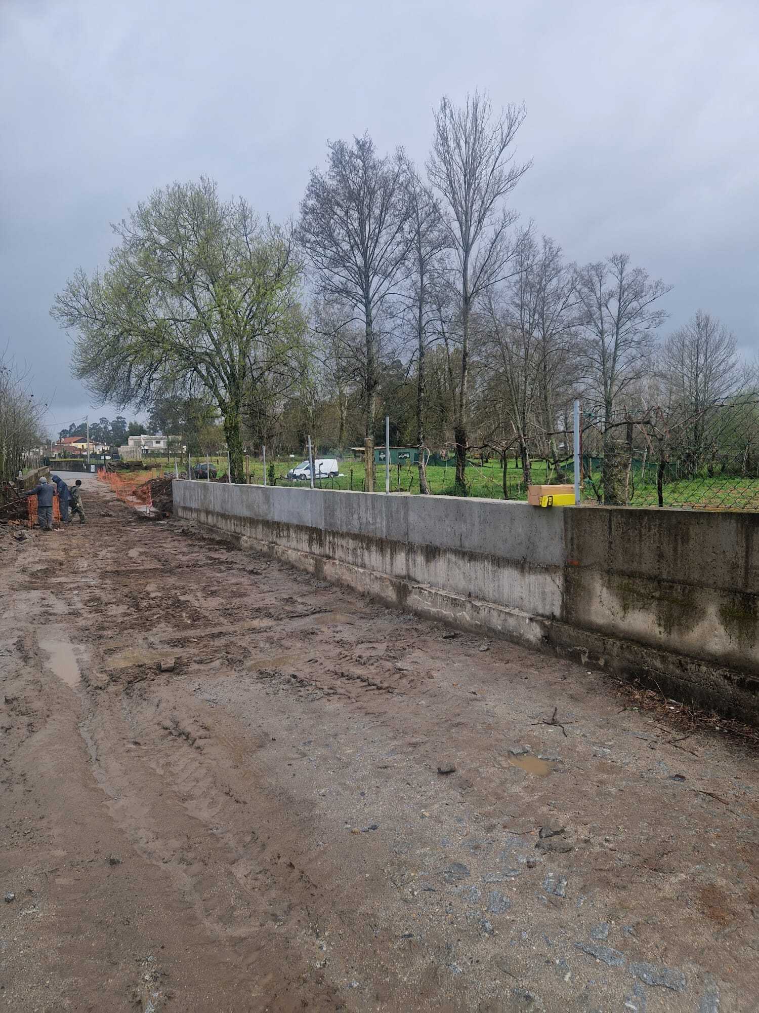 Ampliação de Arruamento e Execução de Pontão sobre Rio em Amares - Imagem 5