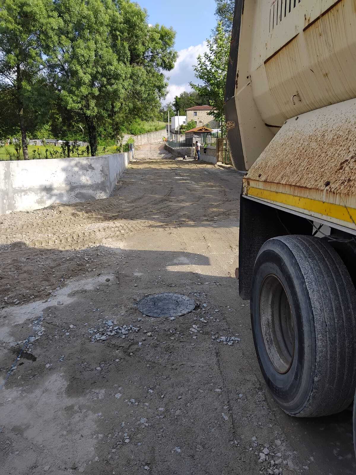 Ampliação de Arruamento e Execução de Pontão sobre Rio em Amares - Imagem 12