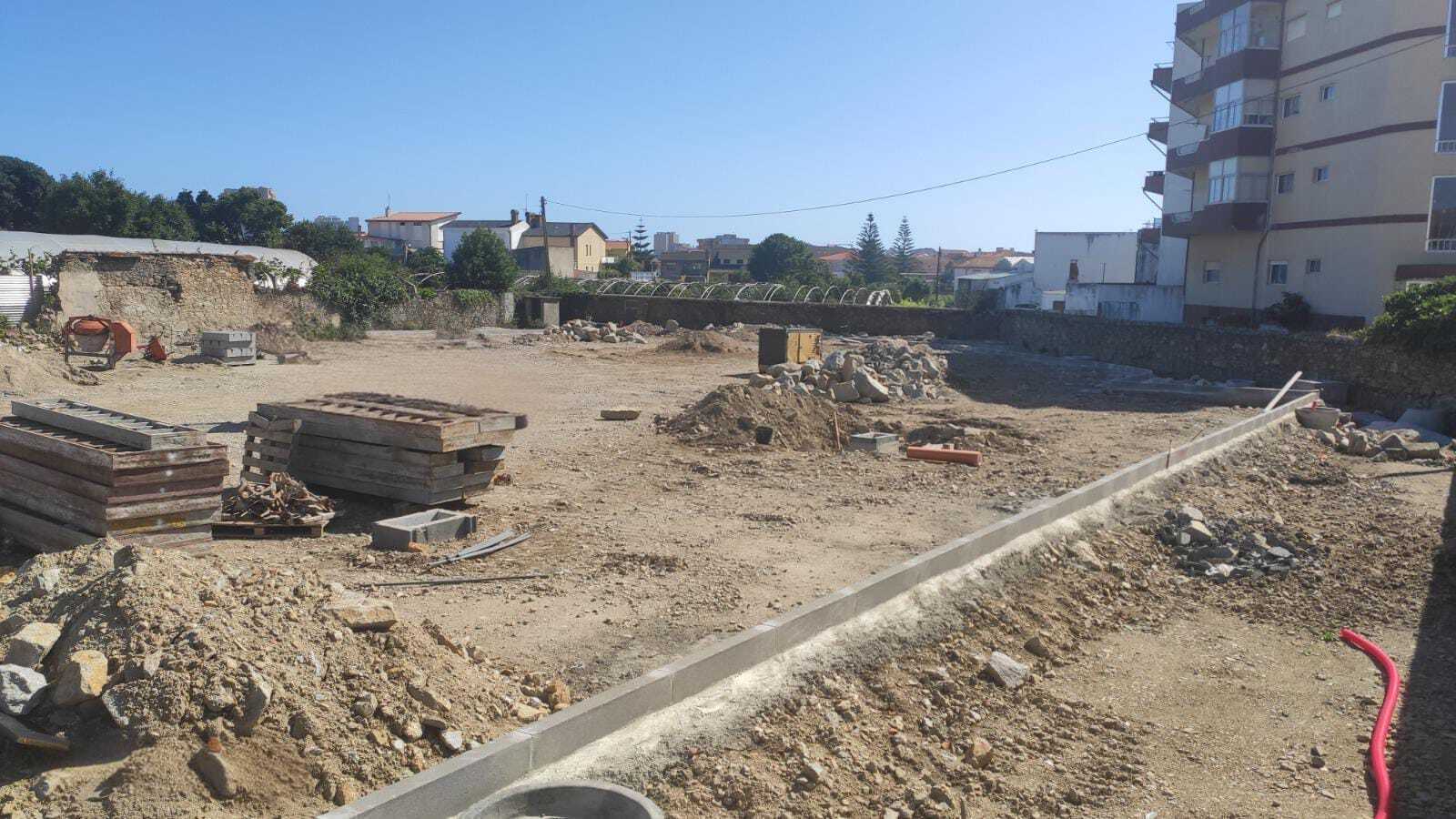 Construção de Parque de Estacionamento - Imagem 2