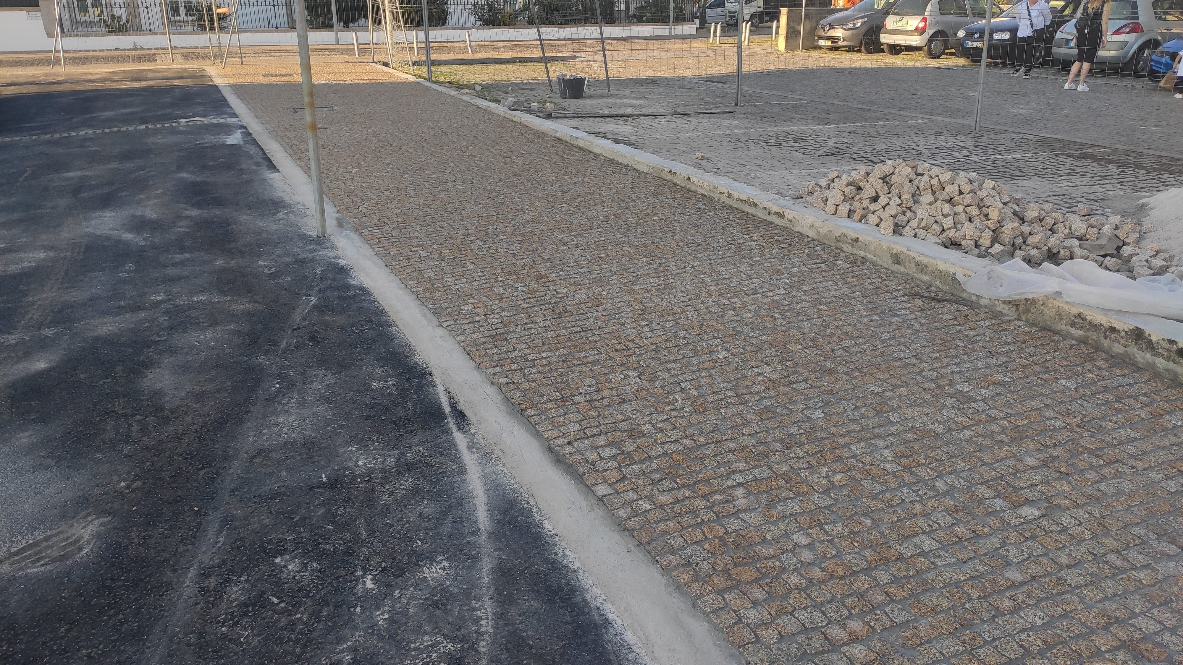 Construção de Parque de Estacionamento - Imagem 24