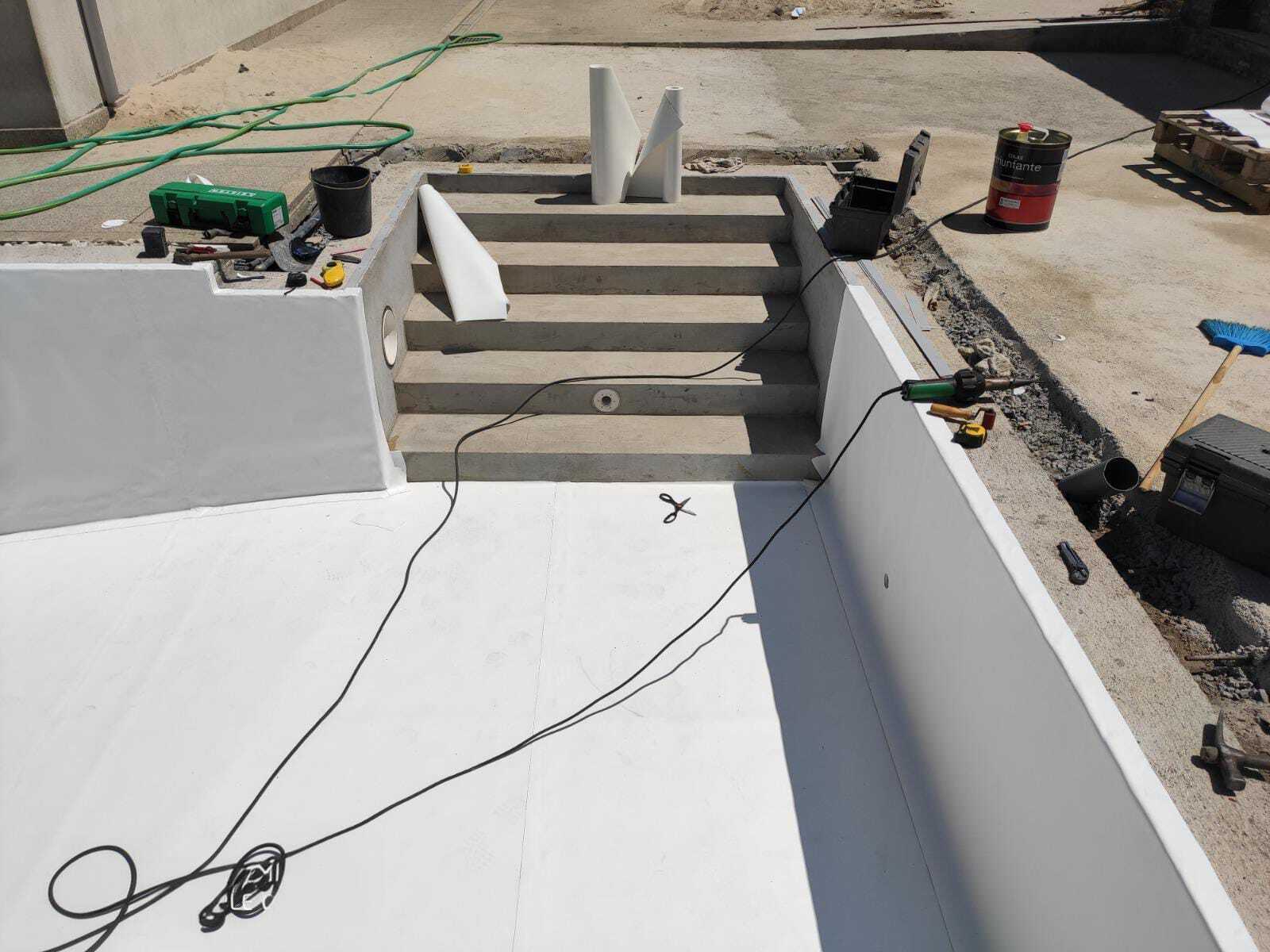 Construção de Piscina em Moradia - Imagem 9