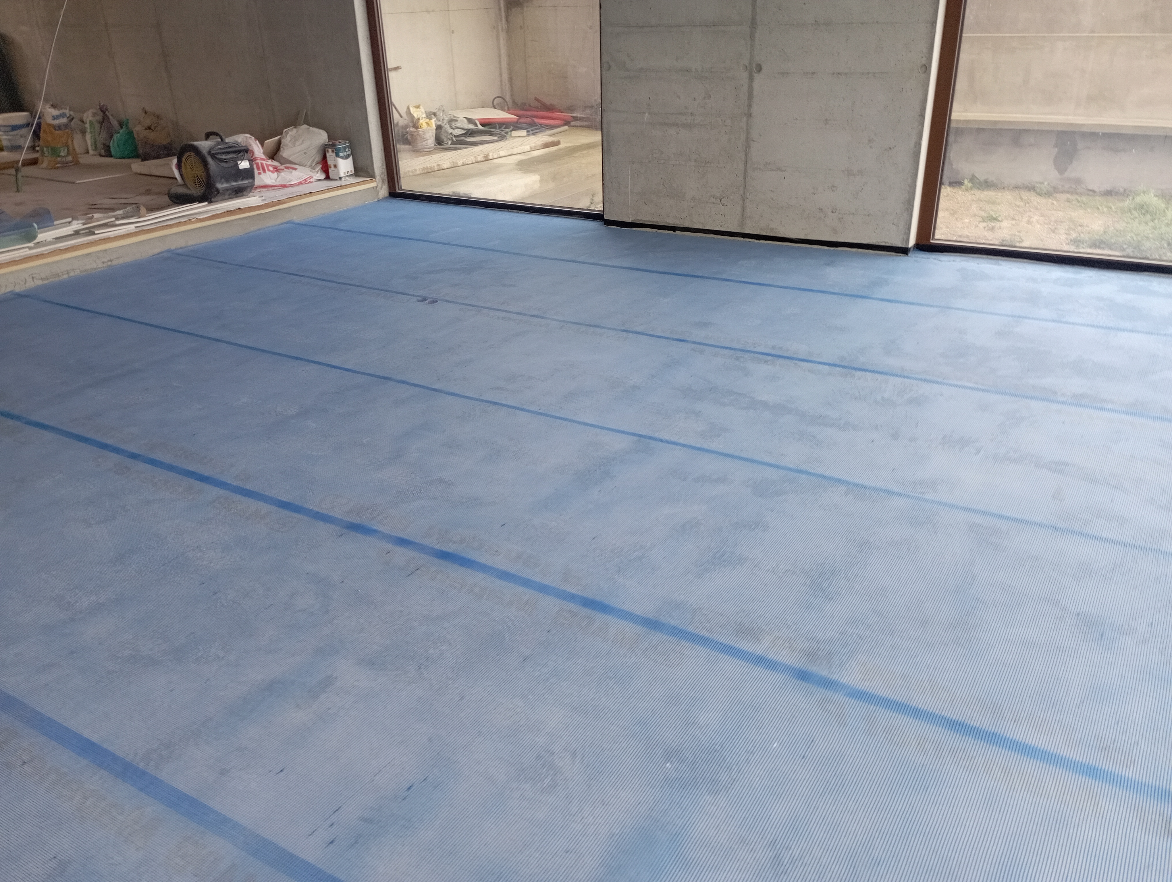 Execução de Microcimento em Moradia Unifamiliar - Imagem 5