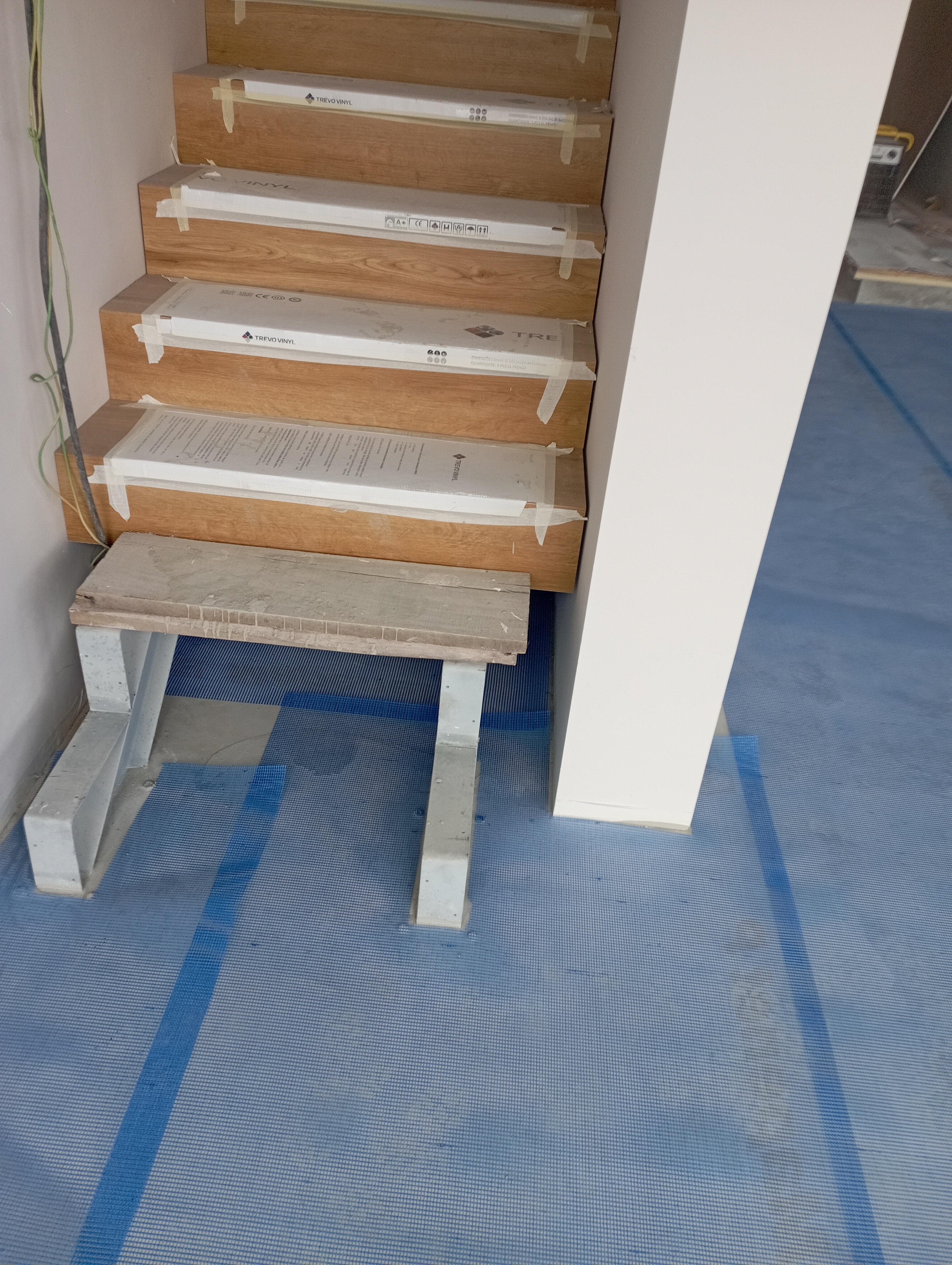 Execução de Microcimento em Moradia Unifamiliar - Imagem 7