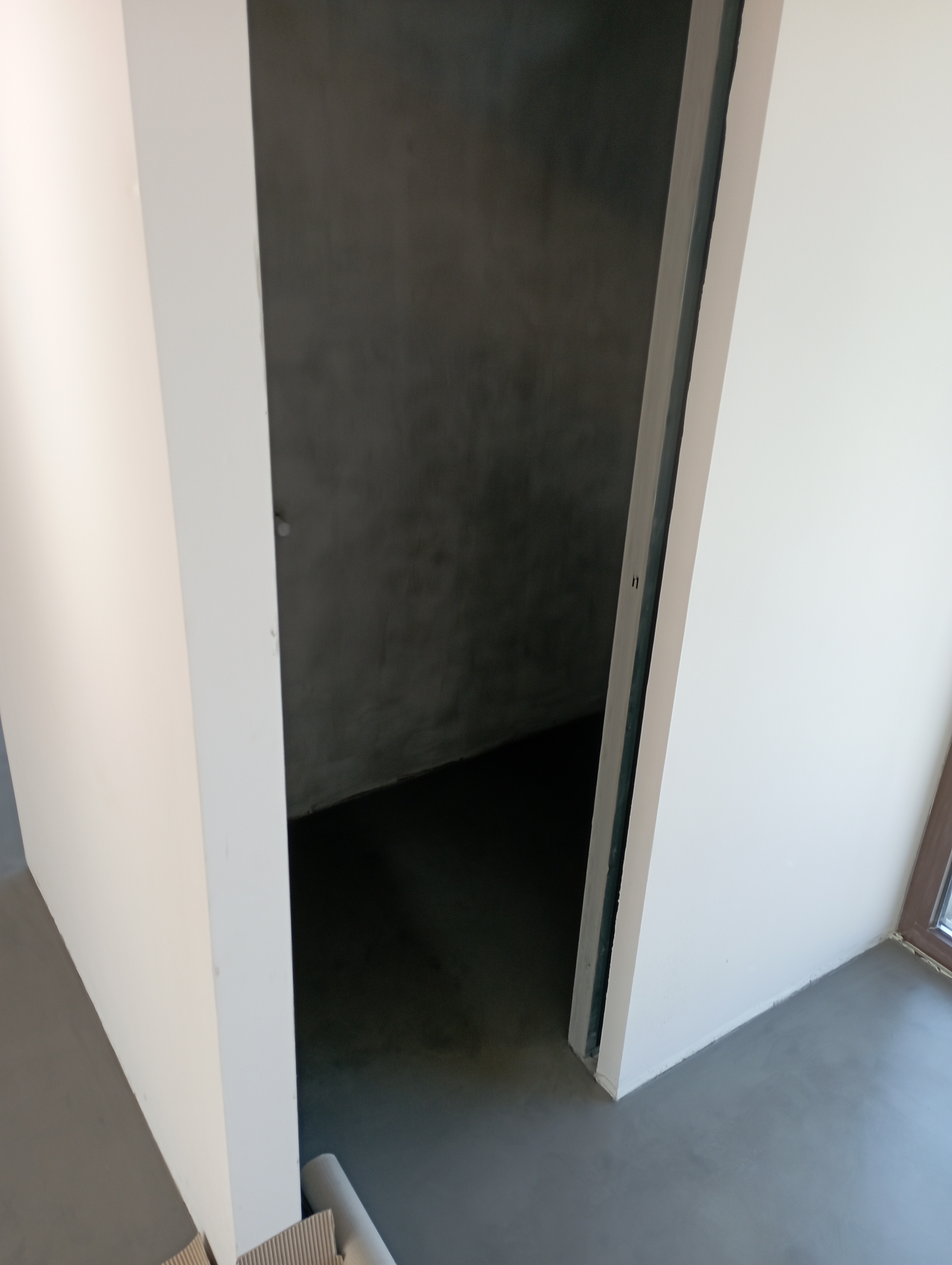 Execução de Microcimento em Moradia Unifamiliar - Imagem 10