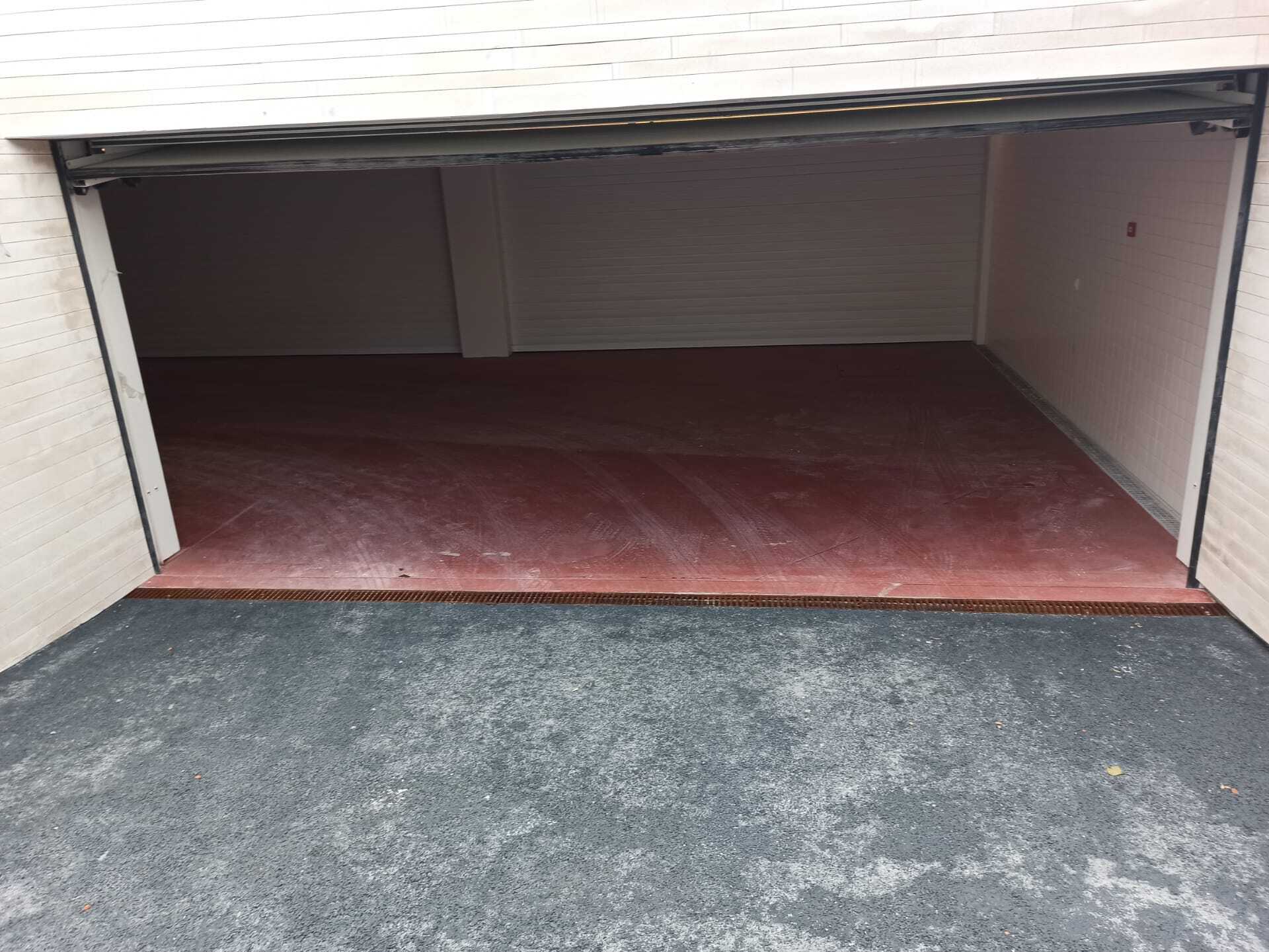 Pavimento Epoxi em Garagens - Imagem 1