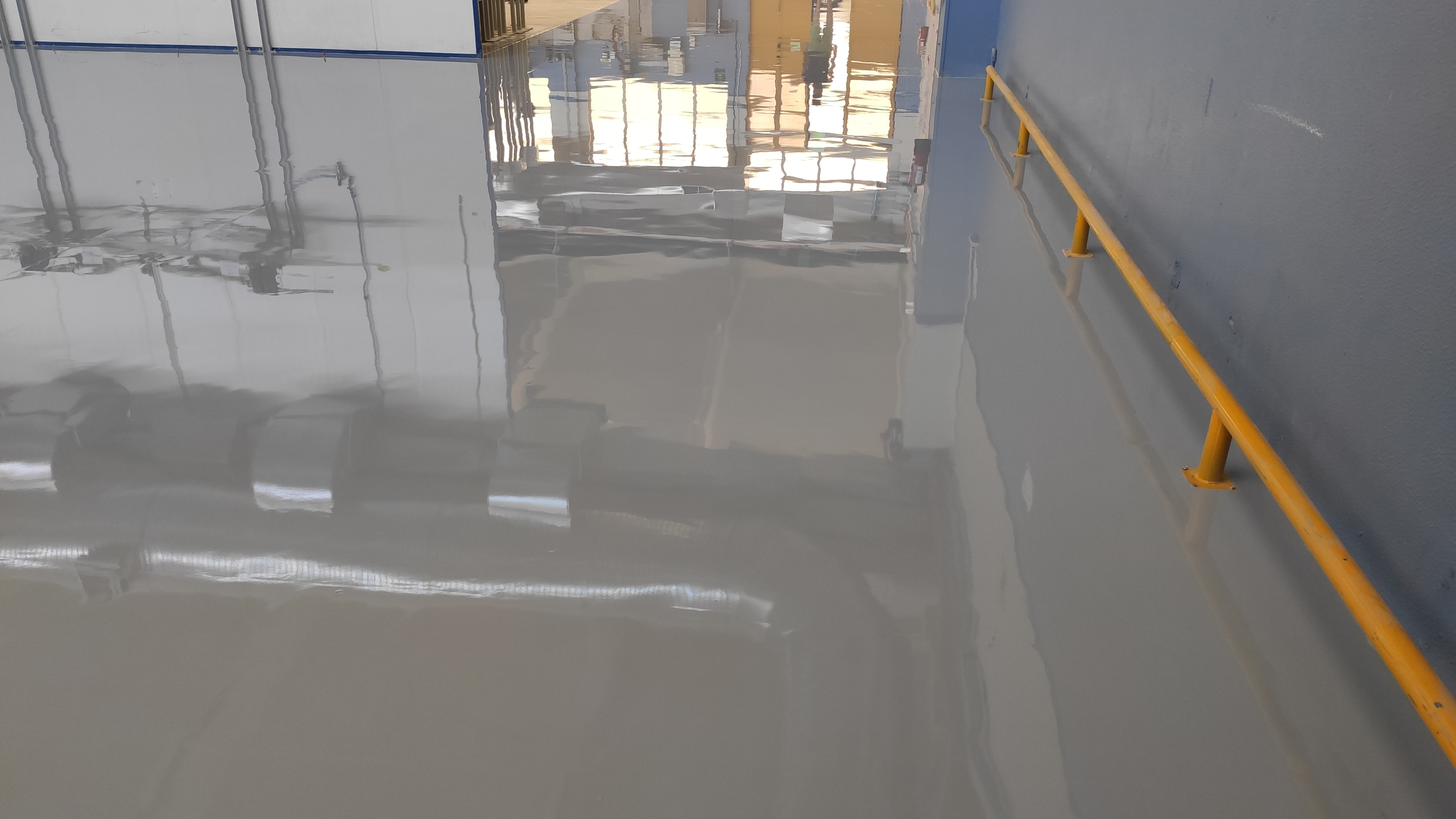 Pavimento Epoxi em Unidade Industrial em V.N. Famalicão - Imagem 12