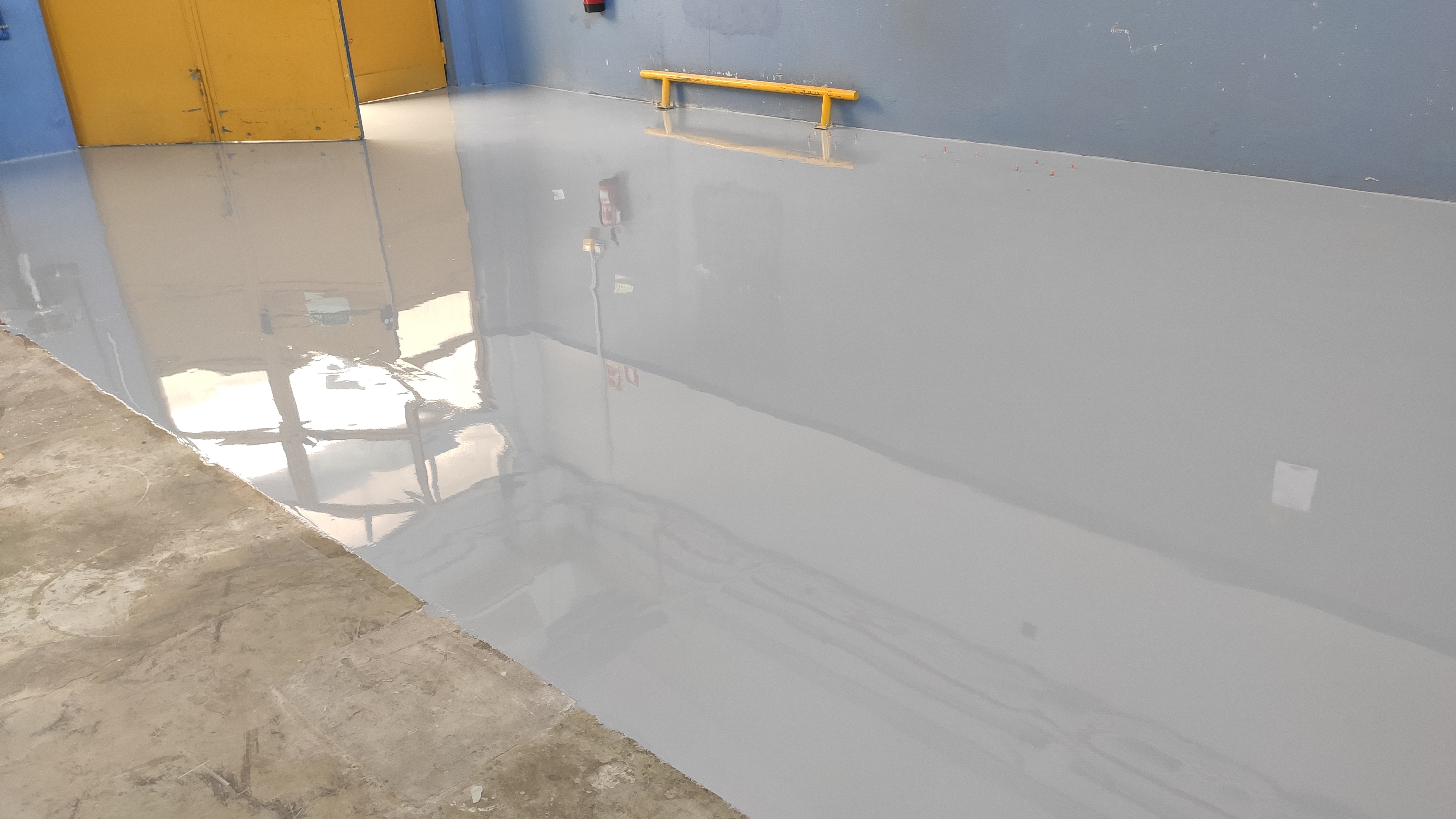 Pavimento Epoxi em Unidade Industrial em V.N. Famalicão - Imagem 14