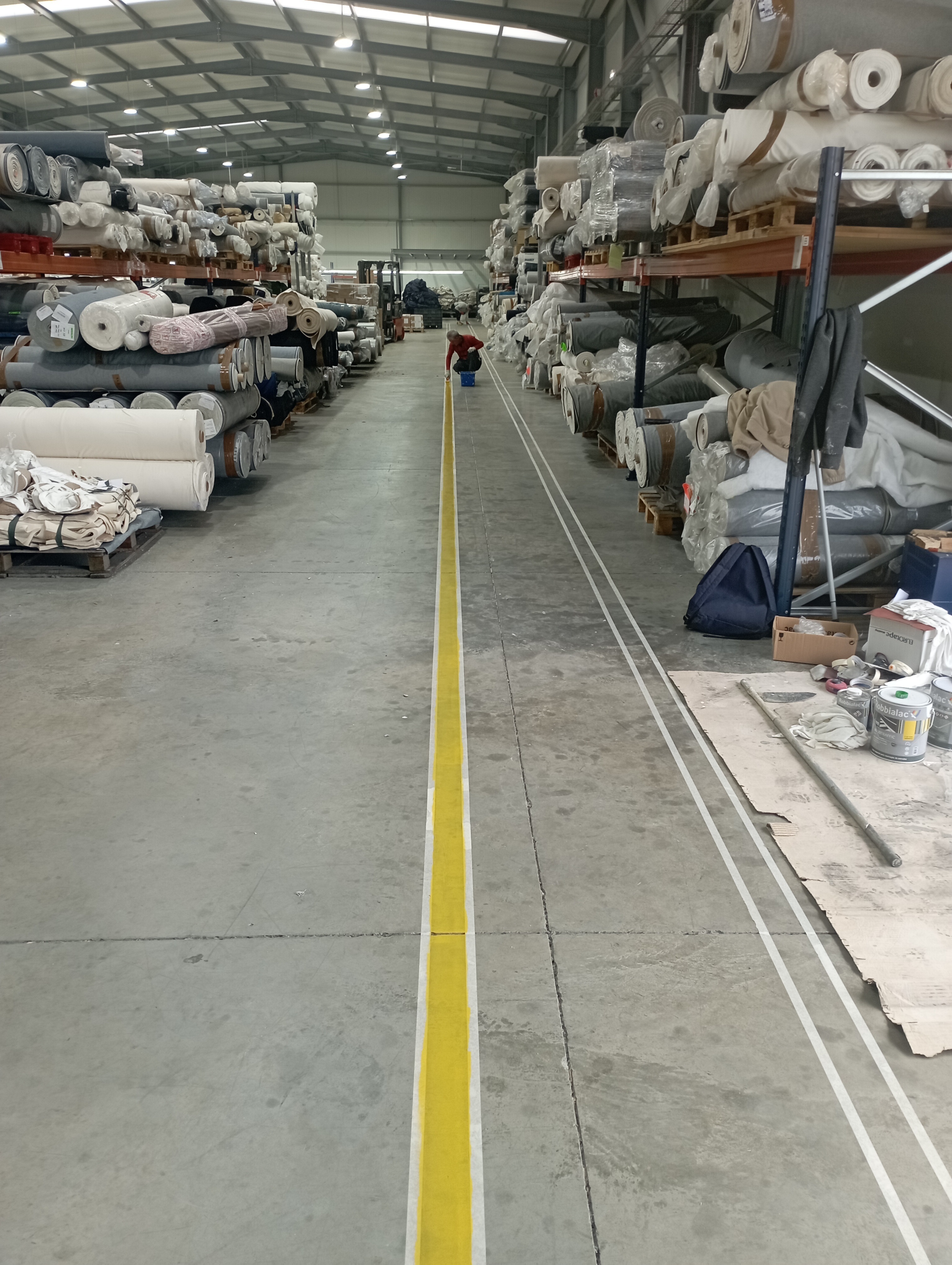 Pintura de Linhas de Marcação de Caminhos Circulação - Imagem 1