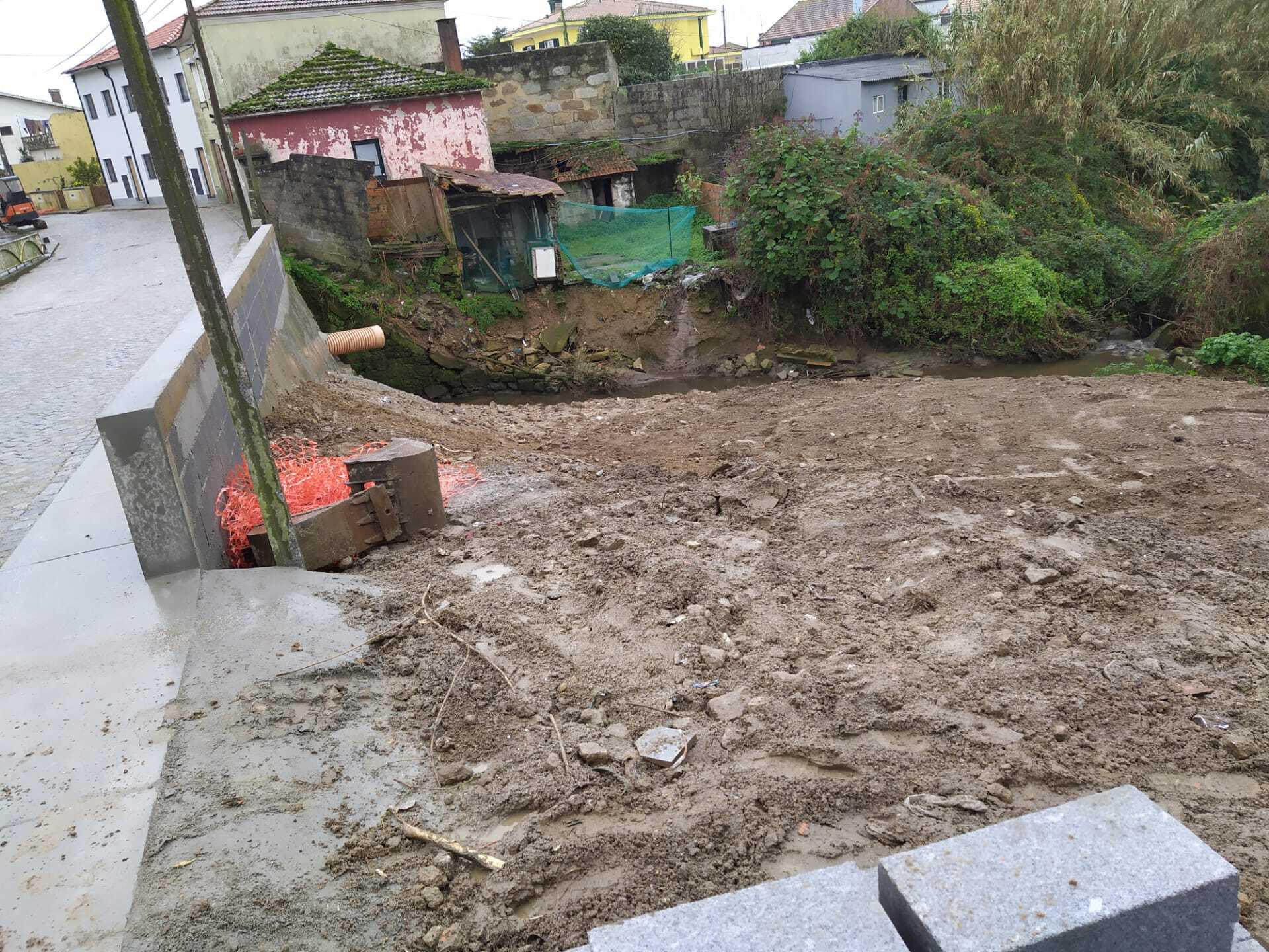 Reabilitação de Avenida Pública - Imagem 16